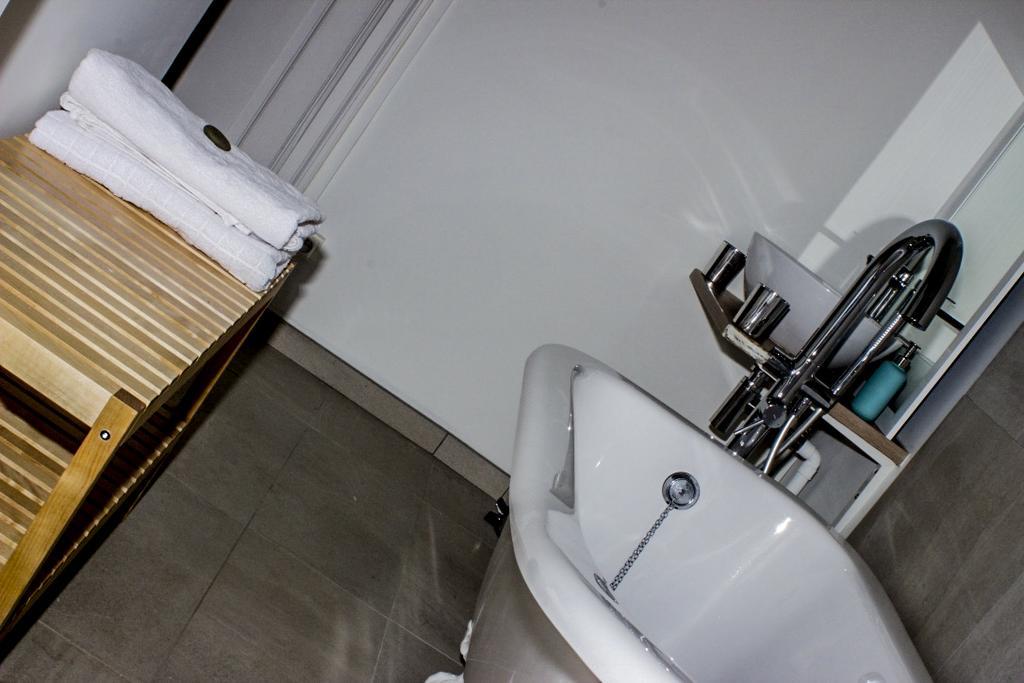 Chambre D'Hotes Avec Cuisine Commune - 5 Mns De Narbonne Cuxac-dʼAude Exterior foto